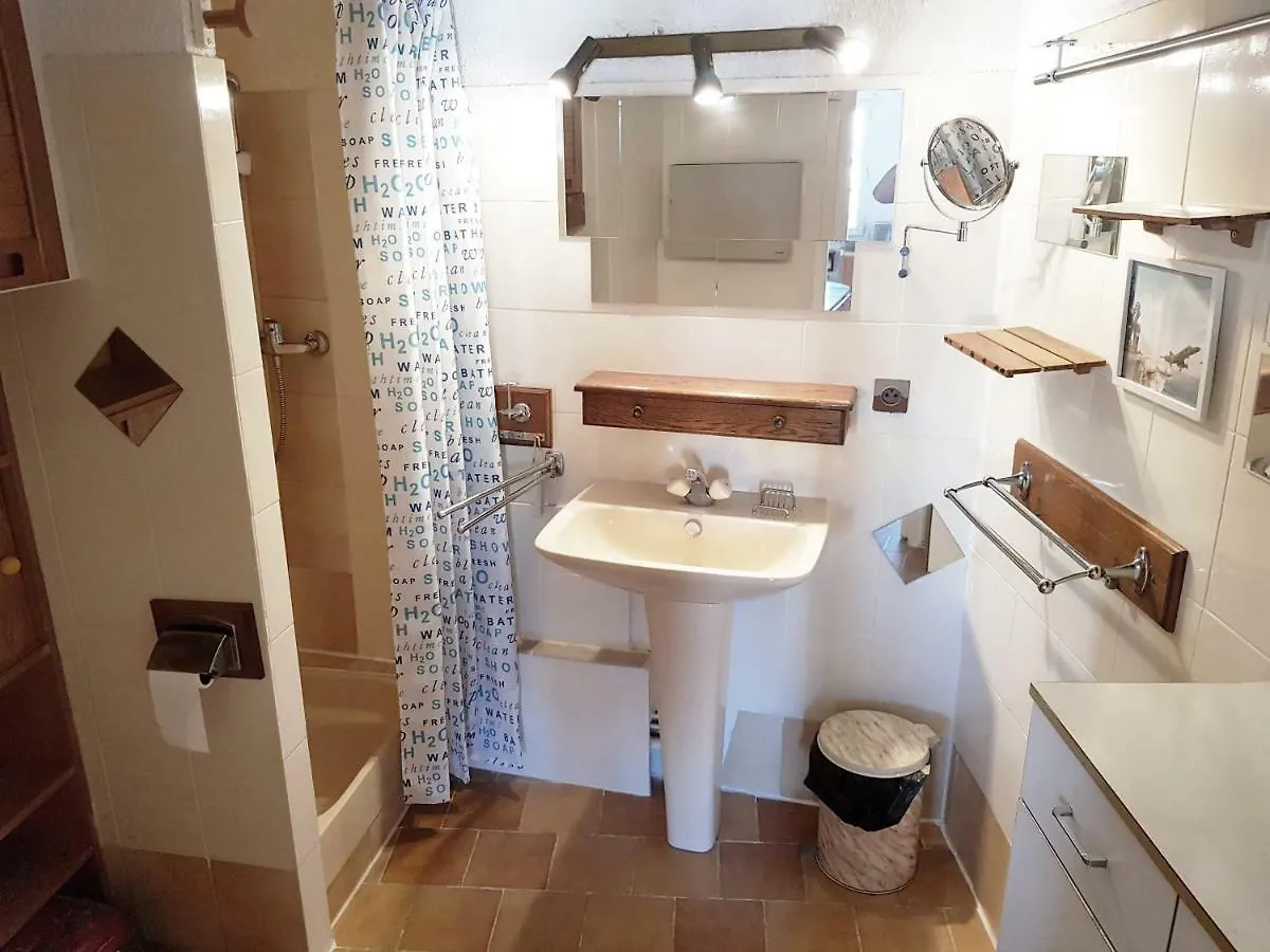 Gregbnb - Centre Ancien - Climatise - T2 Mezzanine - 6Eme Etage Tulon 0*,