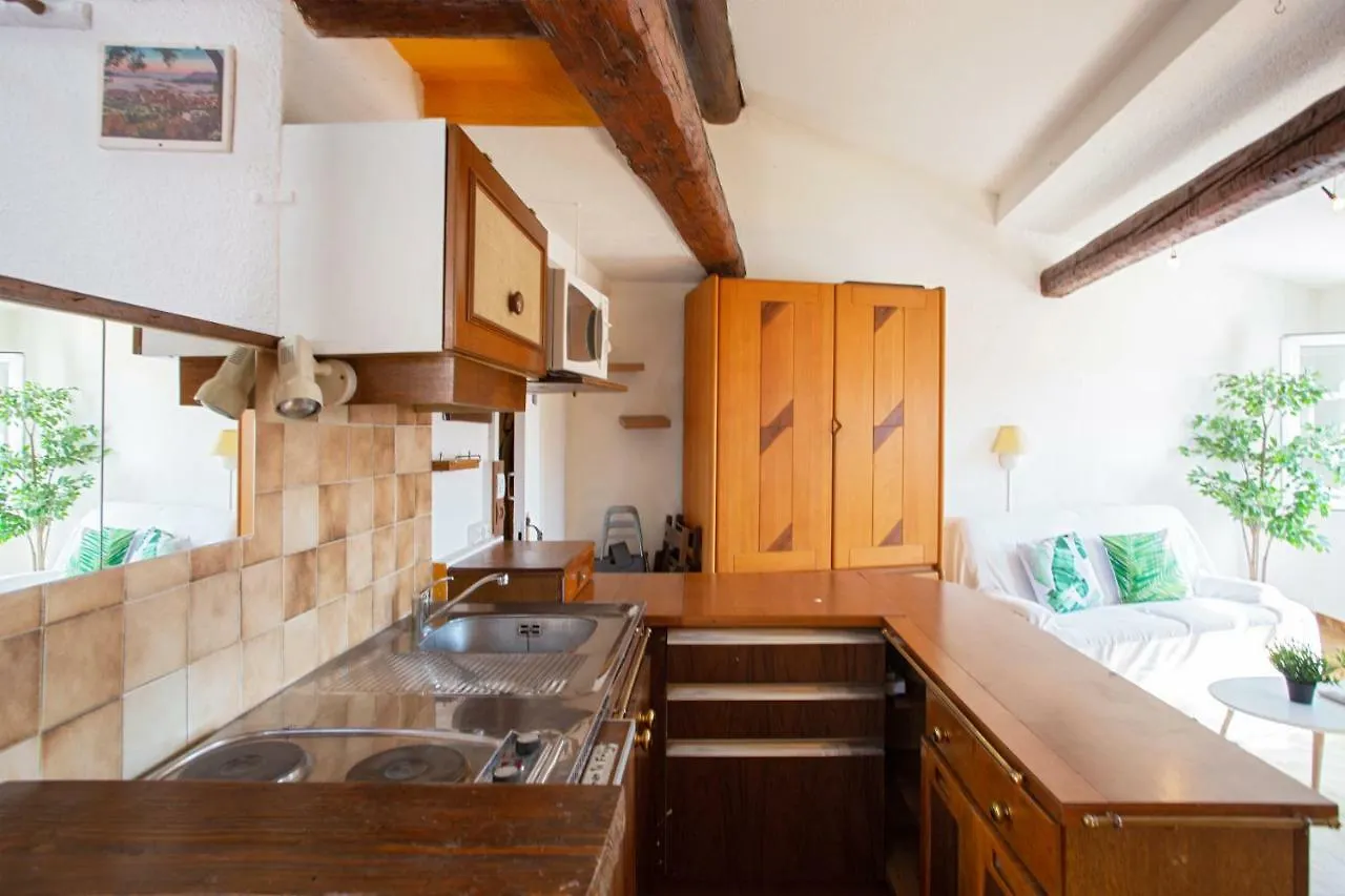 Gregbnb - Centre Ancien - Climatise - T2 Mezzanine - 6Eme Etage Tulon